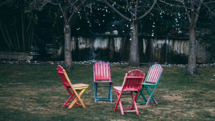 Opklapbaar tuinmeubilair: ruimtebesparend comfort voor zomergasten