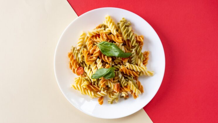 Veganistische zomerse pastagerechten om je keuken te verrijken